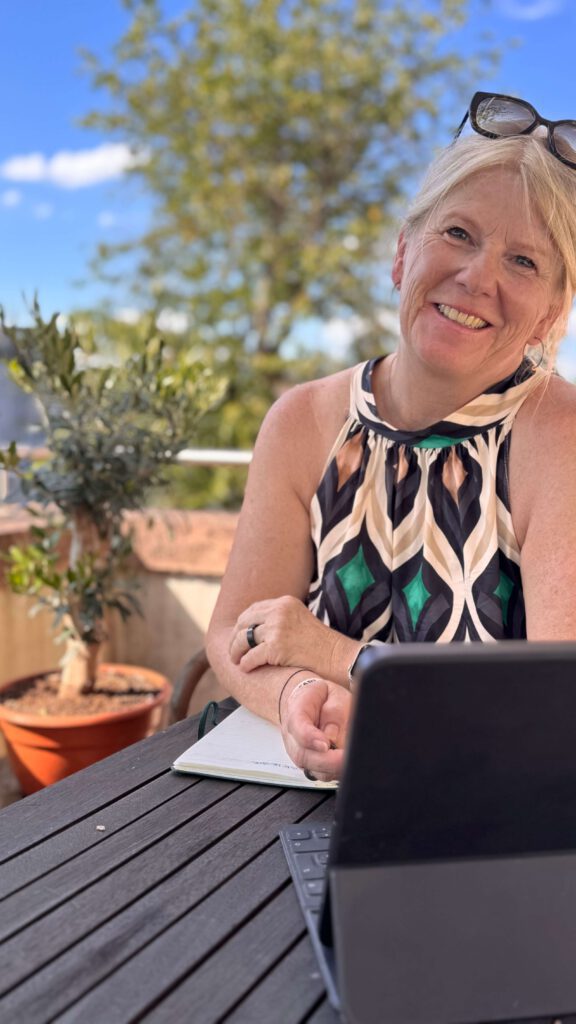 Iris Berger | DIGITAL. SOUVERÄN. SICHTBAR. auf der Terrasse